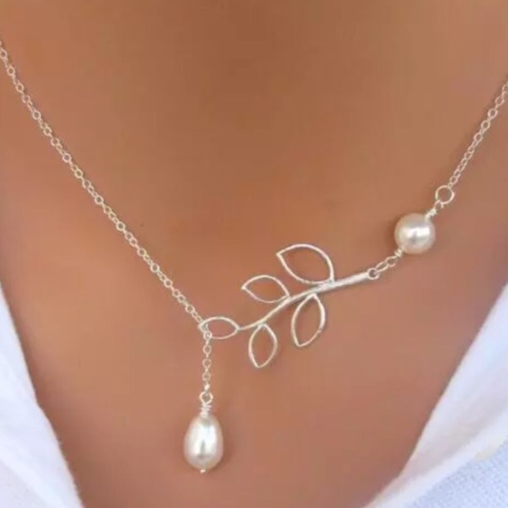 New silver tree leaf necklace